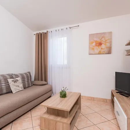 Karla Apartament